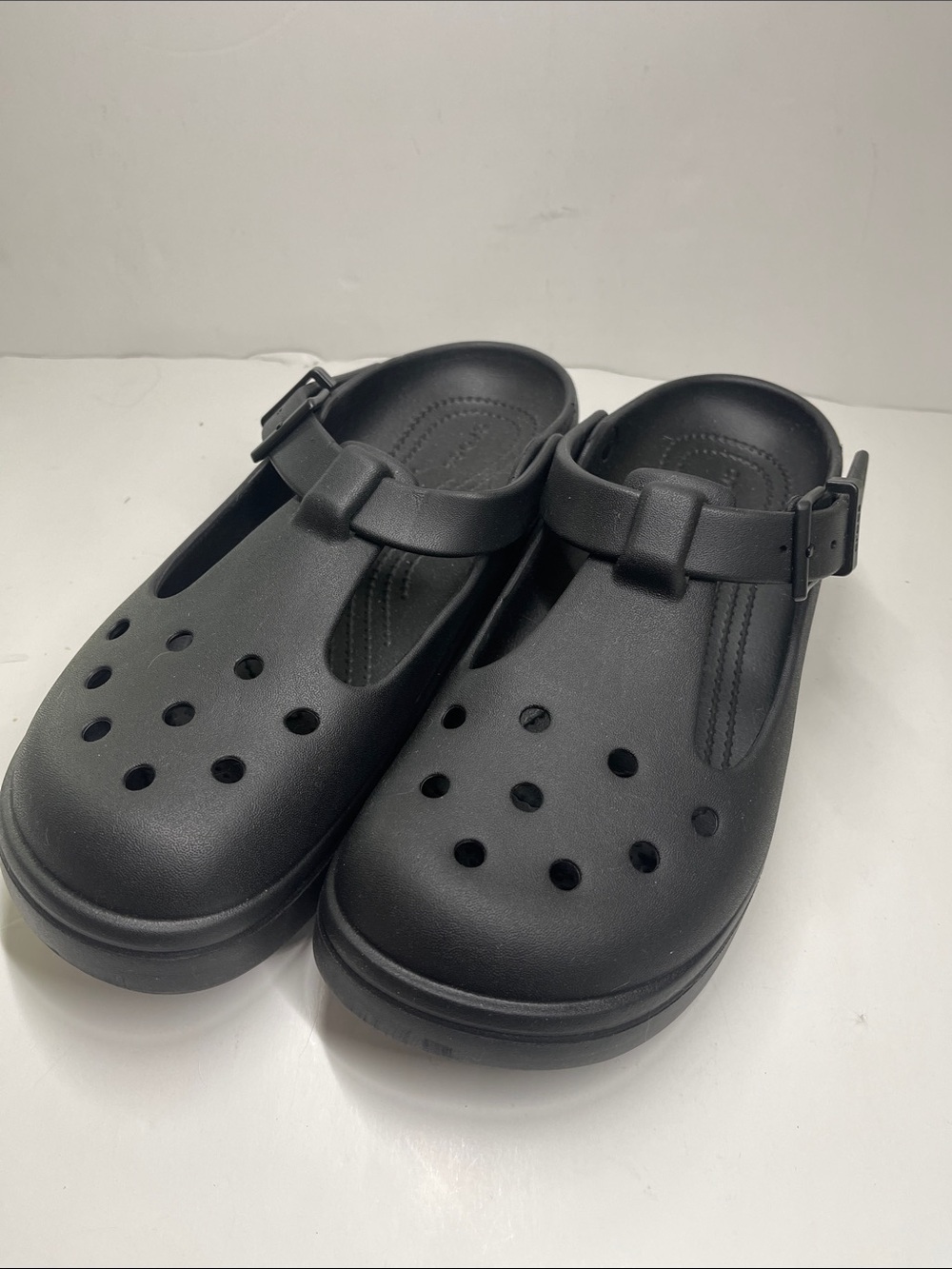 Crocs black women’s clogs NWOB